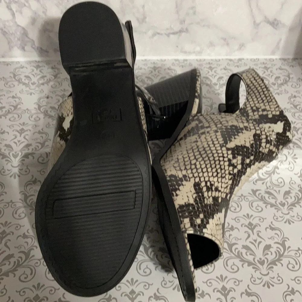 Time and tru chunky heels shoes , size 8.5W - Picture 6 of 6